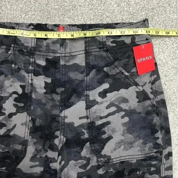 Spanx Camo Jogger Pants Black and Grey NWT NEW - Picture 4 of 14